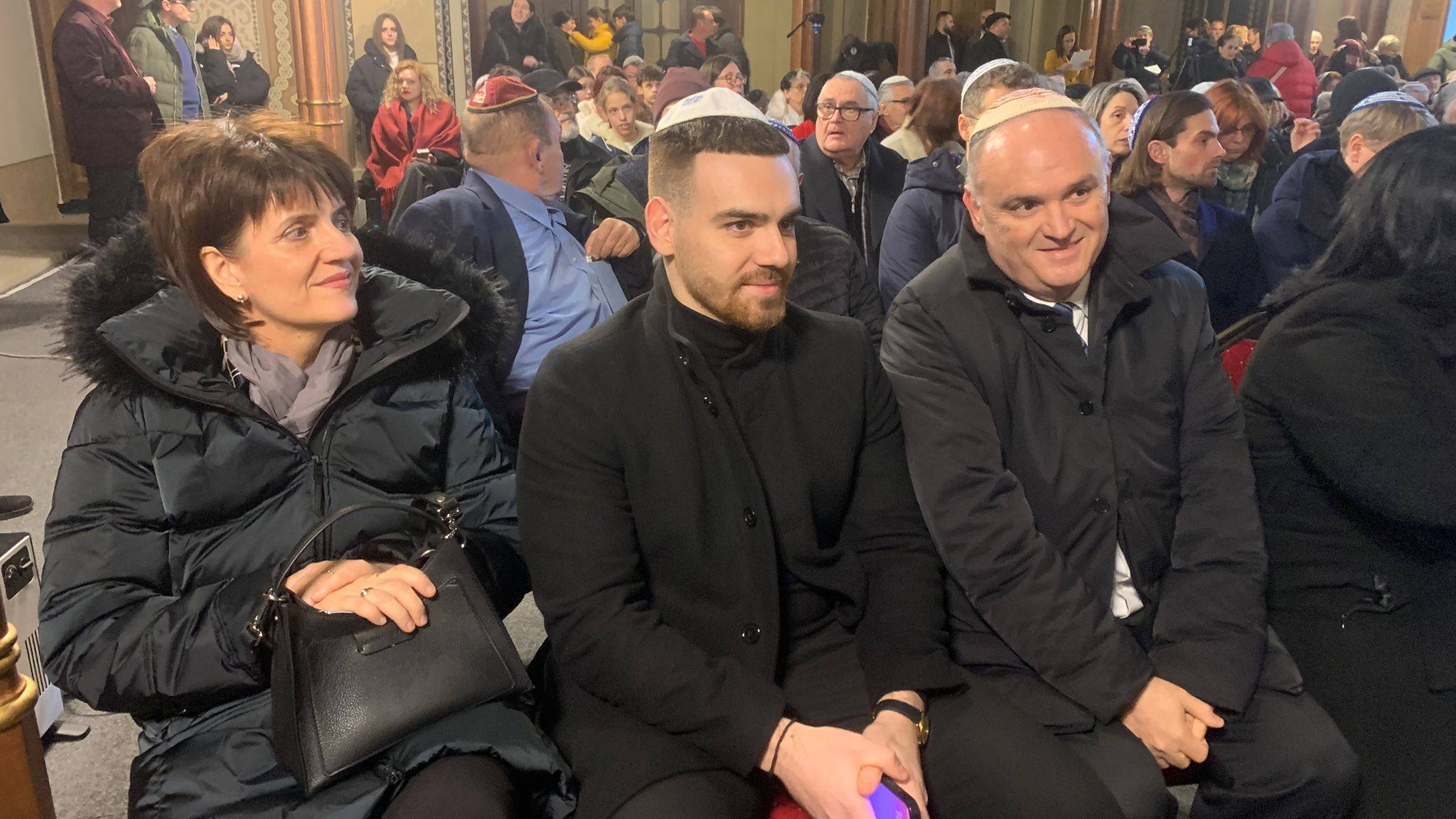 Deputatul FDGR Ovidiu Ganț, decorat de Federația Comunităților Evreiești din România. Ordinul de Onoare în grad de comandor