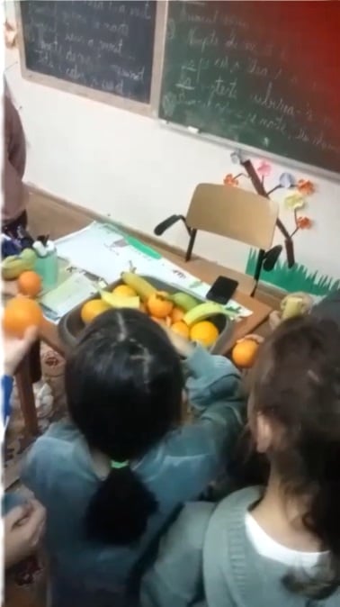 Preșcolarii de la grădinița „Căsuța Poveștilor” au strâns fructe și legume pentru copiii vulnerabili