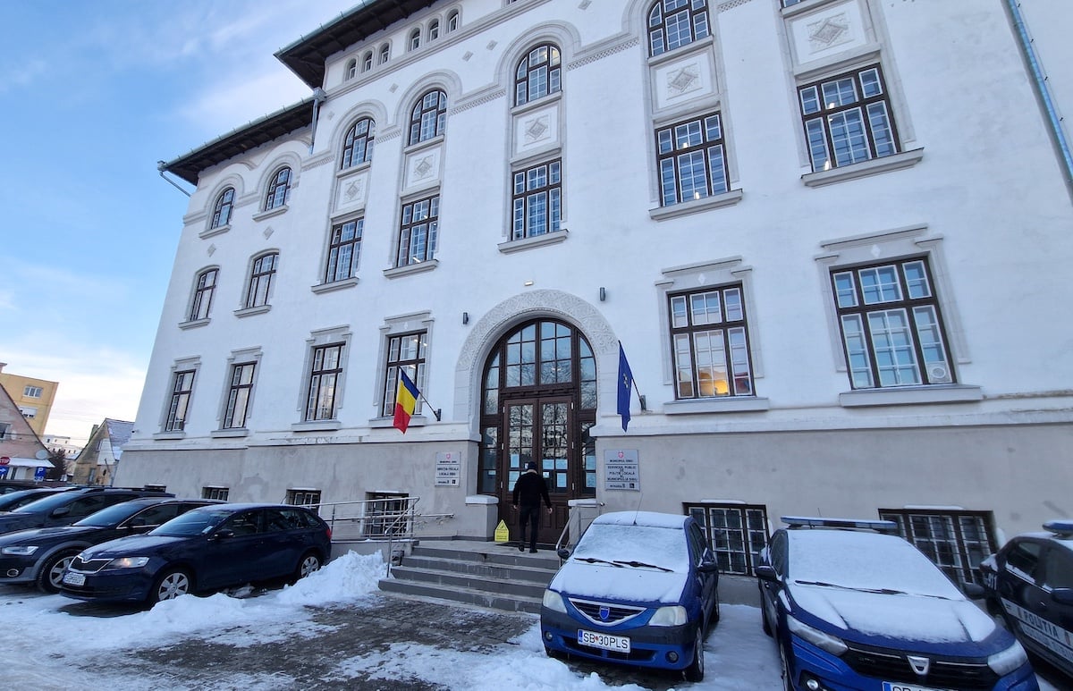 Premieră: sibienii nu s-au mai înghesuit la ghișee să-și plătească impozitele din noul an. „Sunt creșteri suportabile”