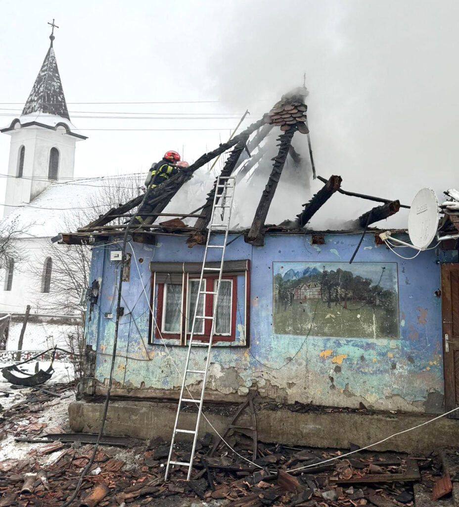 incendiu-casa-sarata-foto-isu-5-nsq6