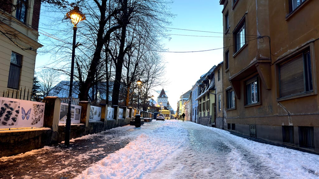 sibiu-strada-cetatii-iarna-vreme-meteo-zapada-6-pjjv