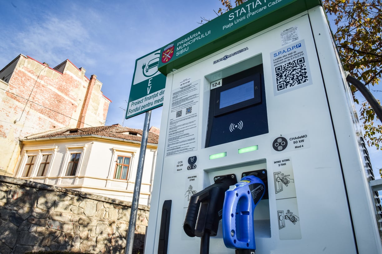 statii-electrice-statii-incarcare-electrice-masini-electrice-4-aqcs