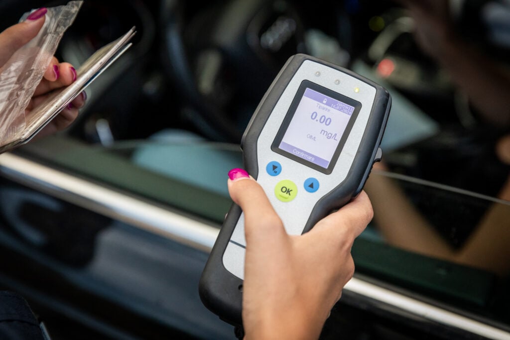 alcoolemie-politie-politist-testare-etilotest-foto-ipj-1-qds0