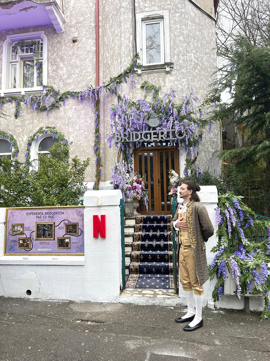 Sibianca Ioana Nechifor a realizat o parte a decorului de la Balul Bridgerton din București: „Un astfel de proiect este o împlinire a multor ani de experiență și pregătire continuă”