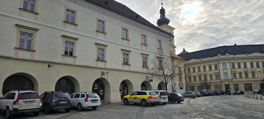 parcare-masini-piata-mica-utzd