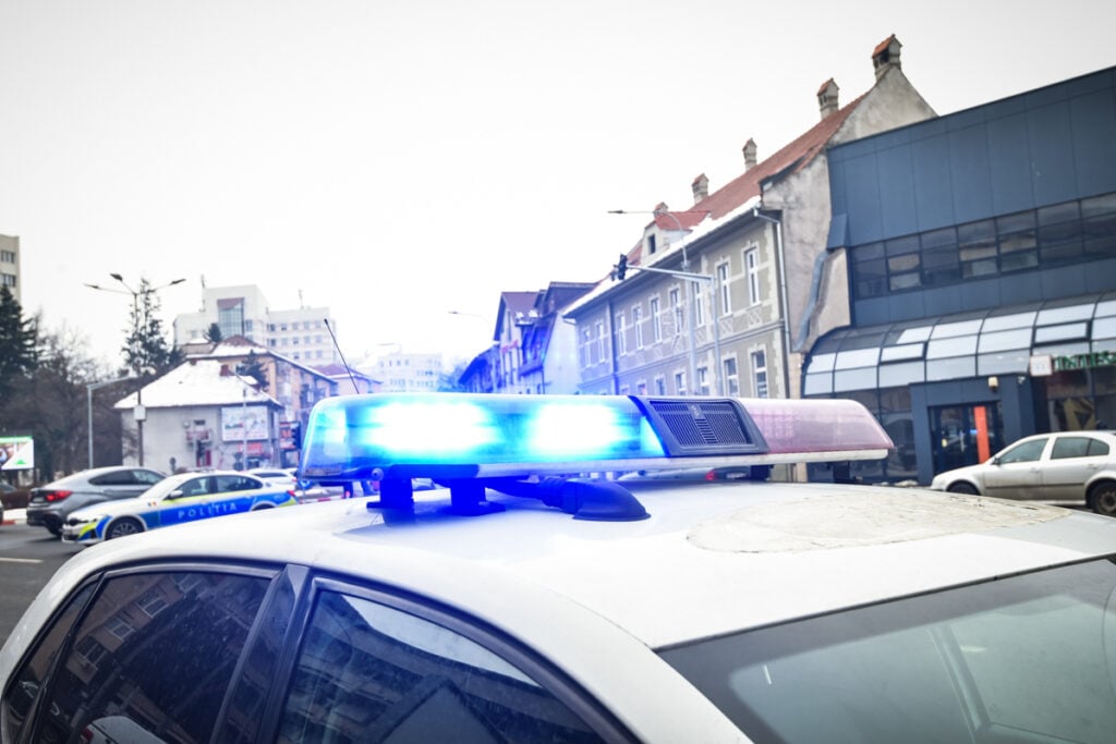 politie-masina-politie-politia-3-nuzx