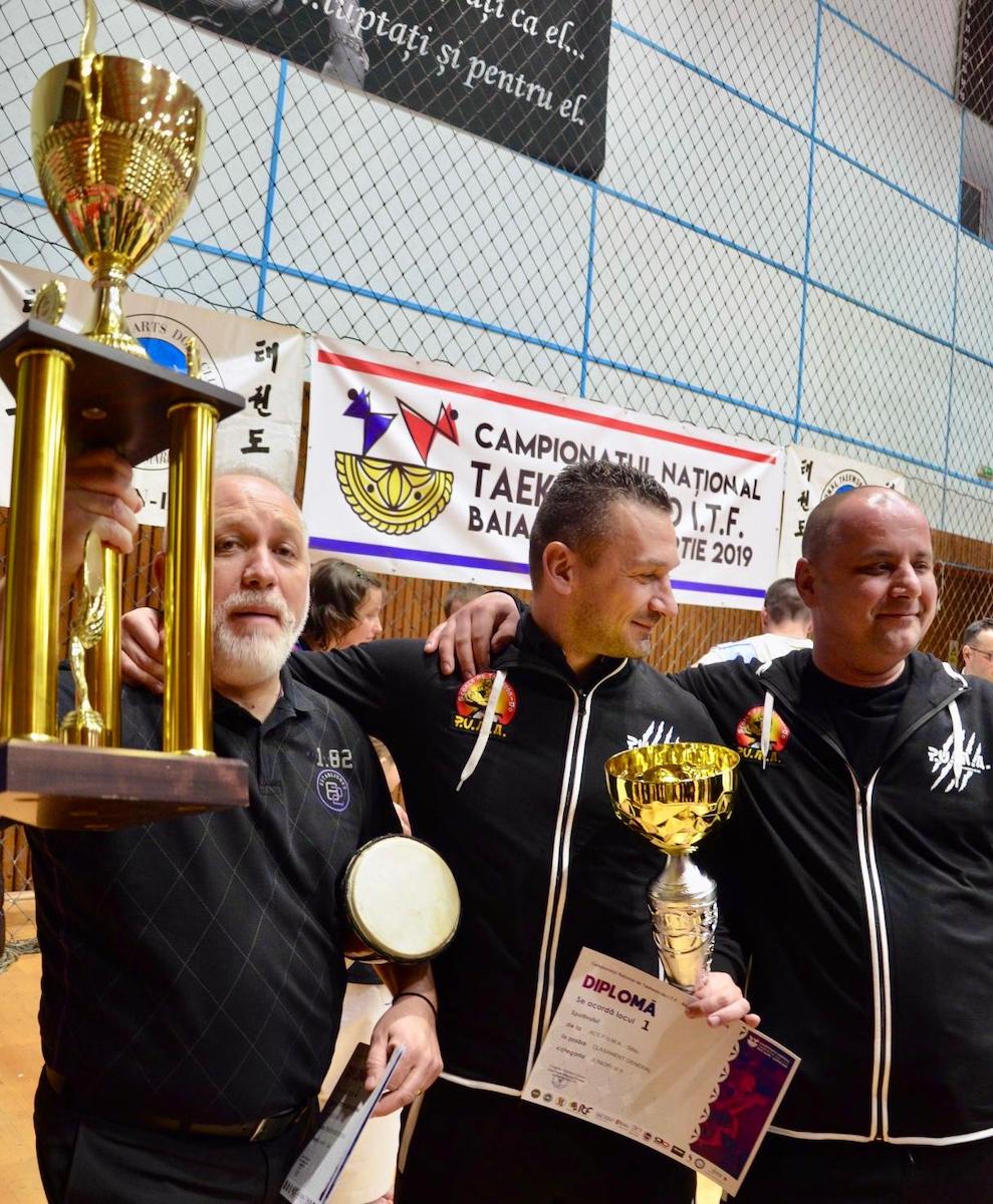 Preotul sibian Darius Todor, fost vicecampion național de judo, este cel care a inventat sloganul Puma Club: Am insuflat copiilor mei pasiunea pentru sport și pentru munca în echipă