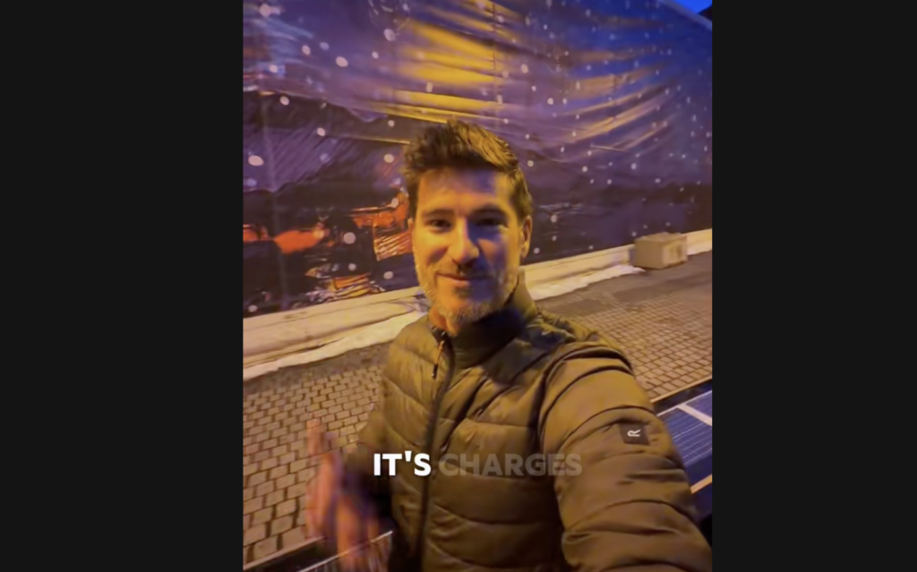 turist-ryan-piata-mica-kcrz