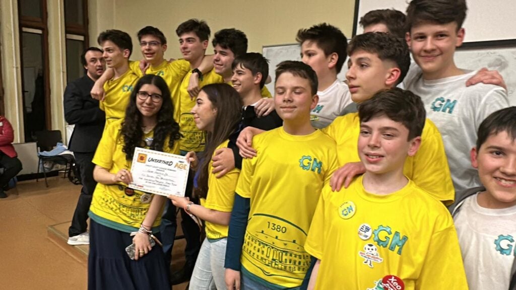 Colegiul Brukenthal, robotica, Gear Maniacs Junior5