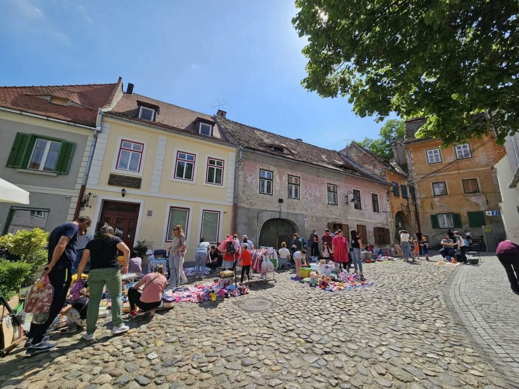 bazar piata aurarilor