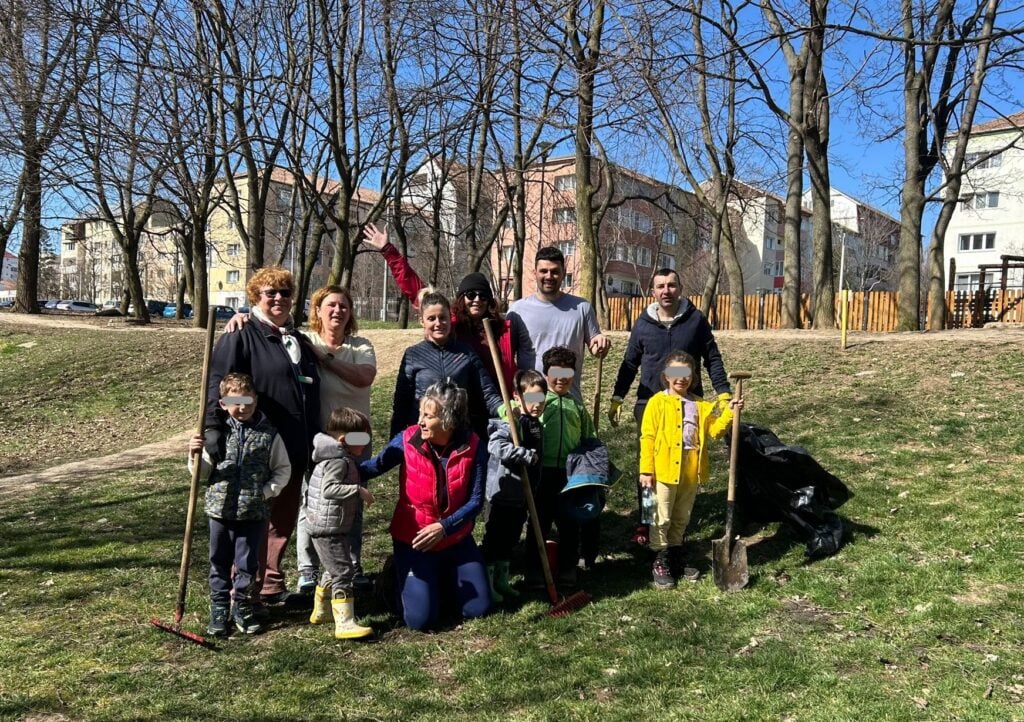 grup oameni valea sapunului soare
