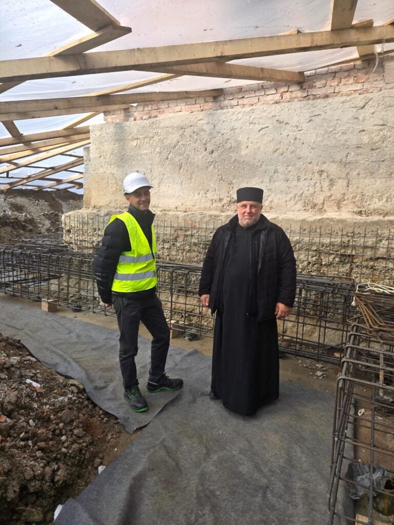 Ștefan Tomița (foto stânga)