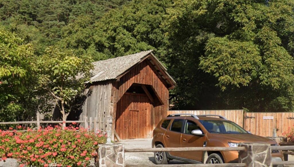 pod-lemn-gura-raului-b8e9