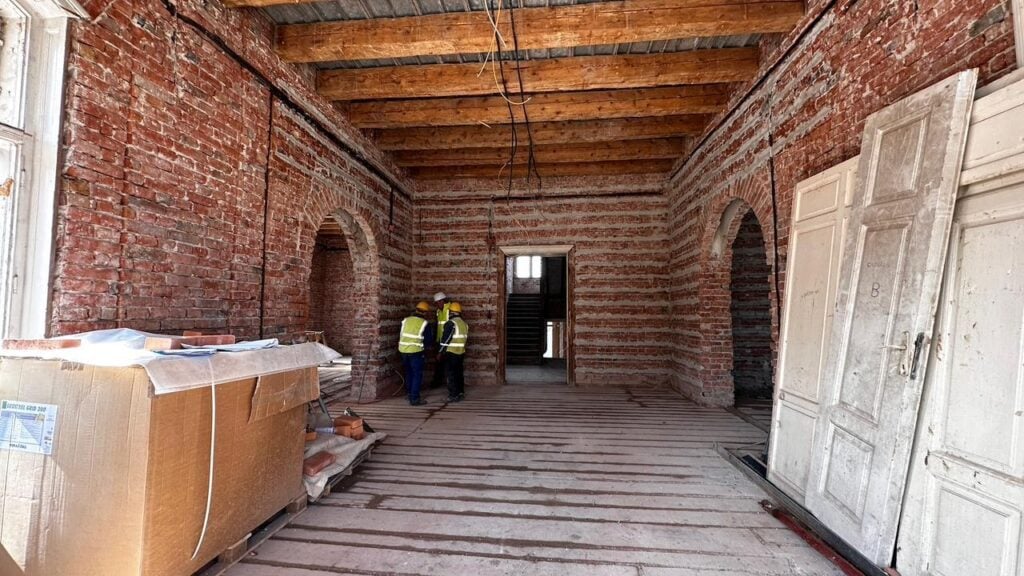 resedinta mitropolitana 6