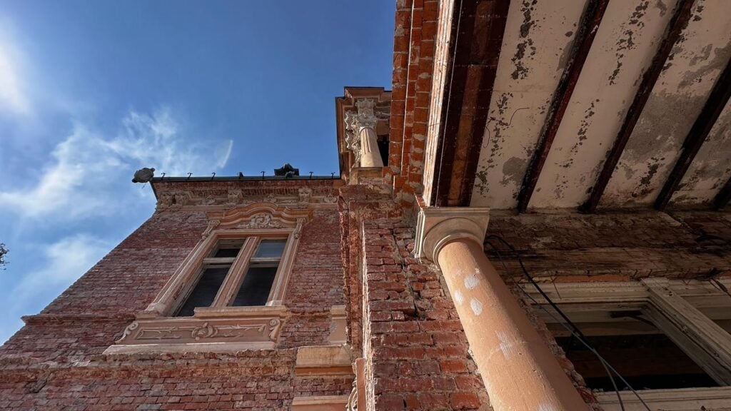 resedinta mitropolitana 9