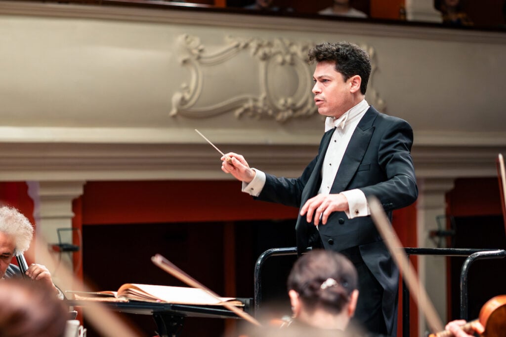 Dominic Grier și pianistul Matei Rogoz foto filarmonica