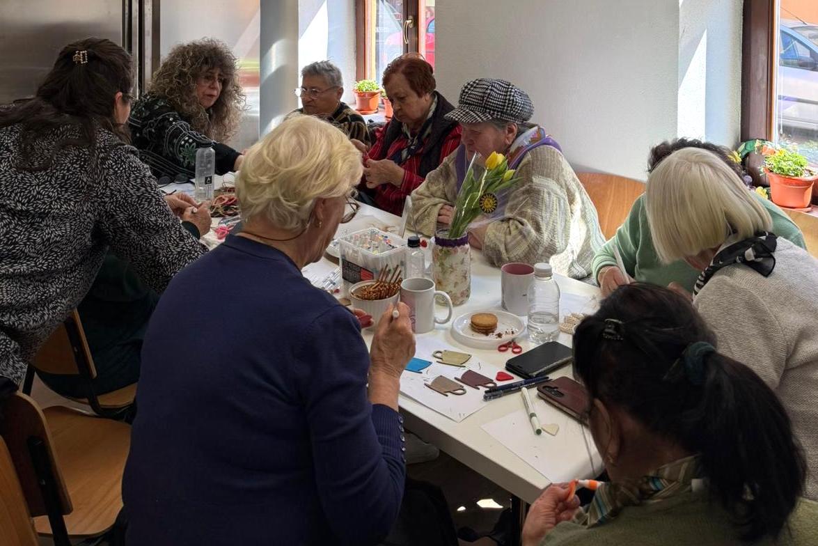 Pregătiri pentru bazar. Foto: Centrul social „Sfânta Treime”