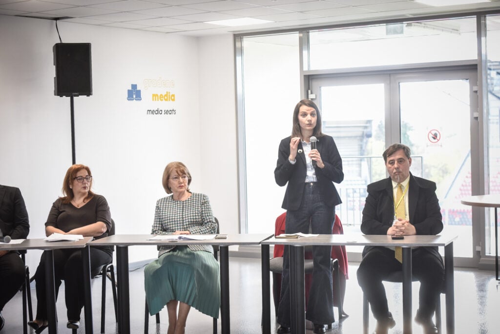 Diana Mureșan este de părere că în Sibiu există o majoritate împotriva sălilor de jocuri de noroc. Foto: Silvana Armat / turnulsfatului.ro