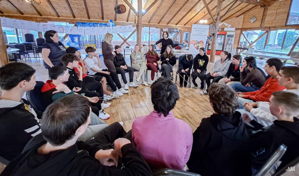 echipa galbena publicitate