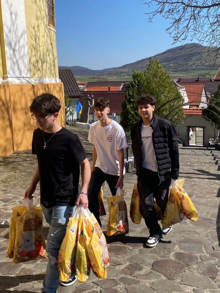 echipa galbena publicitate1