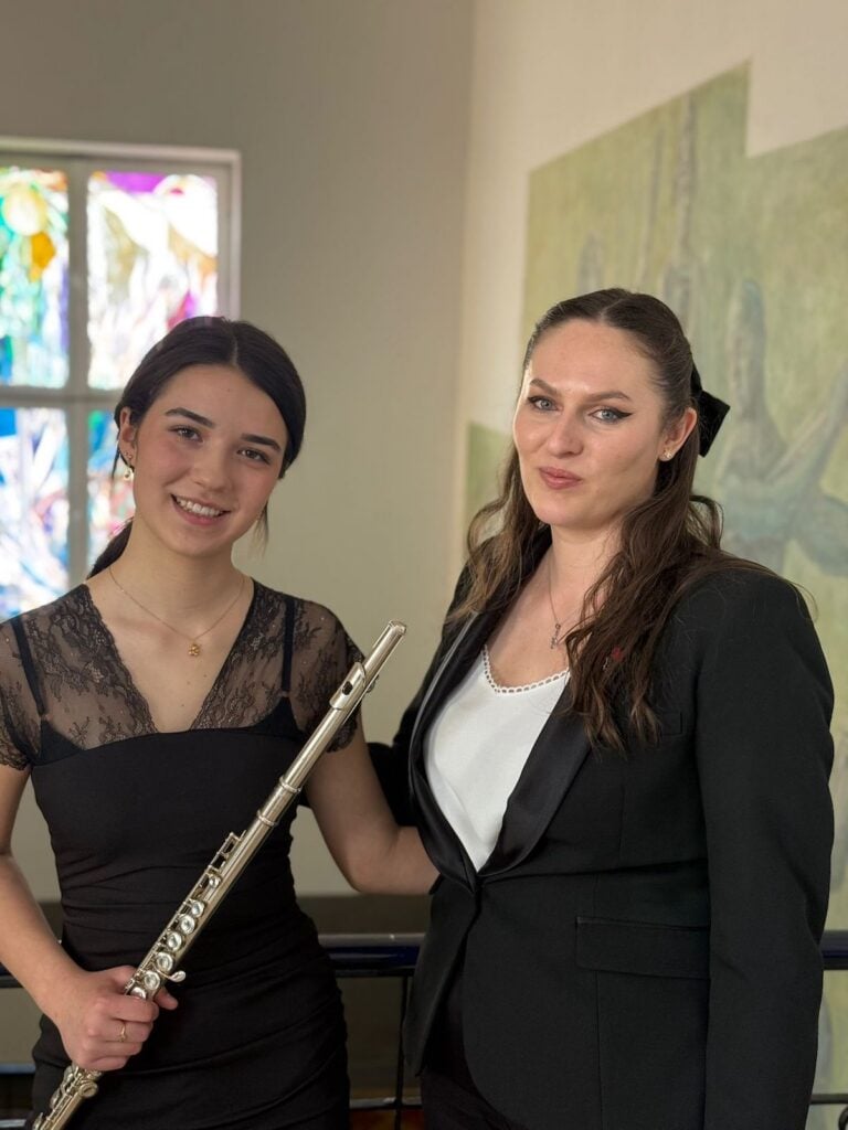 Alături de profesoara Maria Cristina Marin