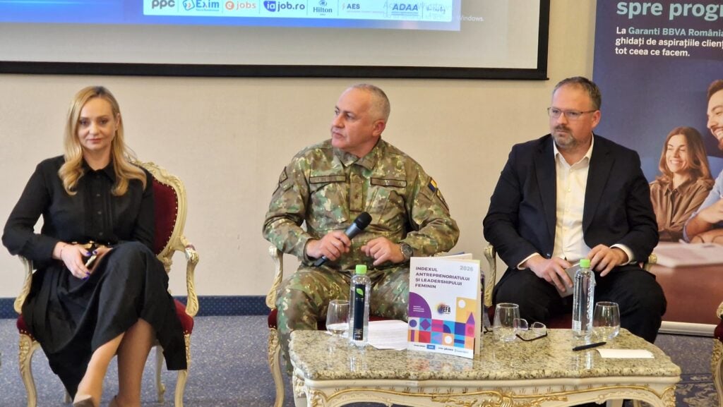 General de brigadă Emilian Chirea, în centru. Foto: Turnulsfatului.ro