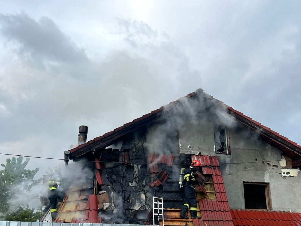 incendiu strada vulcan1