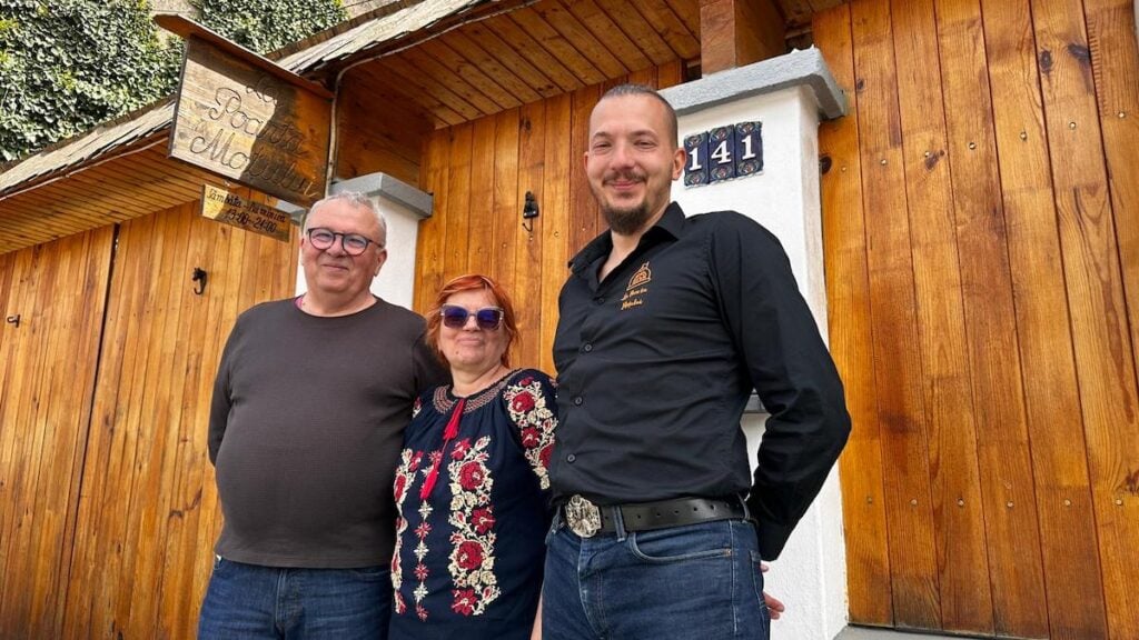 Familia Mărgineanu/Foto: Bogdan Brylynski/turnulsfatului.ro