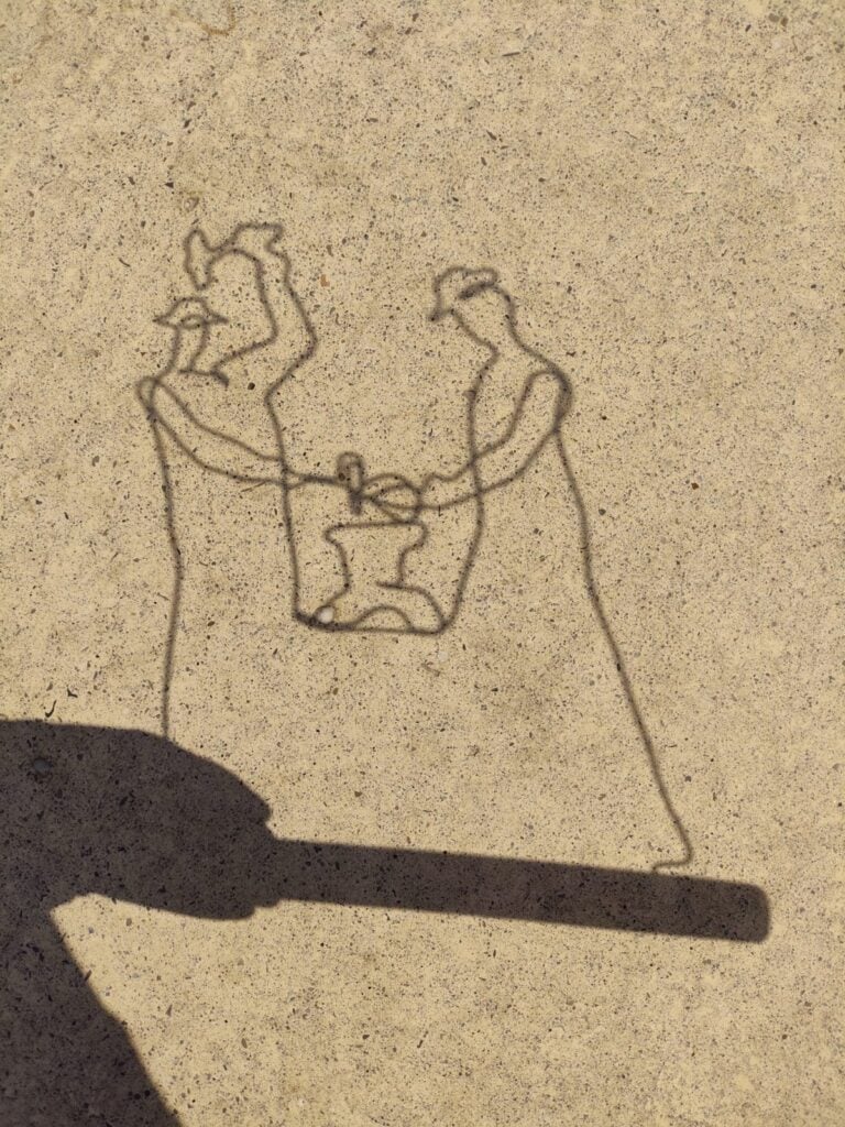 lucrare din sarma cu calfele foto paul cristian cordos5