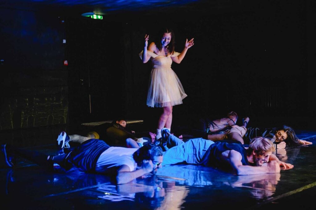 Spectacolul „Petrecerea Denisei” - Foto: Vlad Dumitru/Teatrul Gong