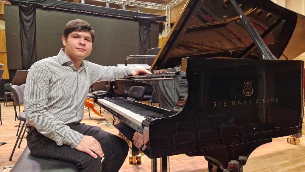 pianist Robert Bașcoveanu