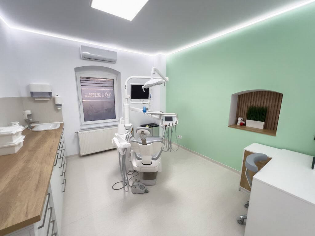 policlinica sf mihail si gavriil publicitate foto ts5