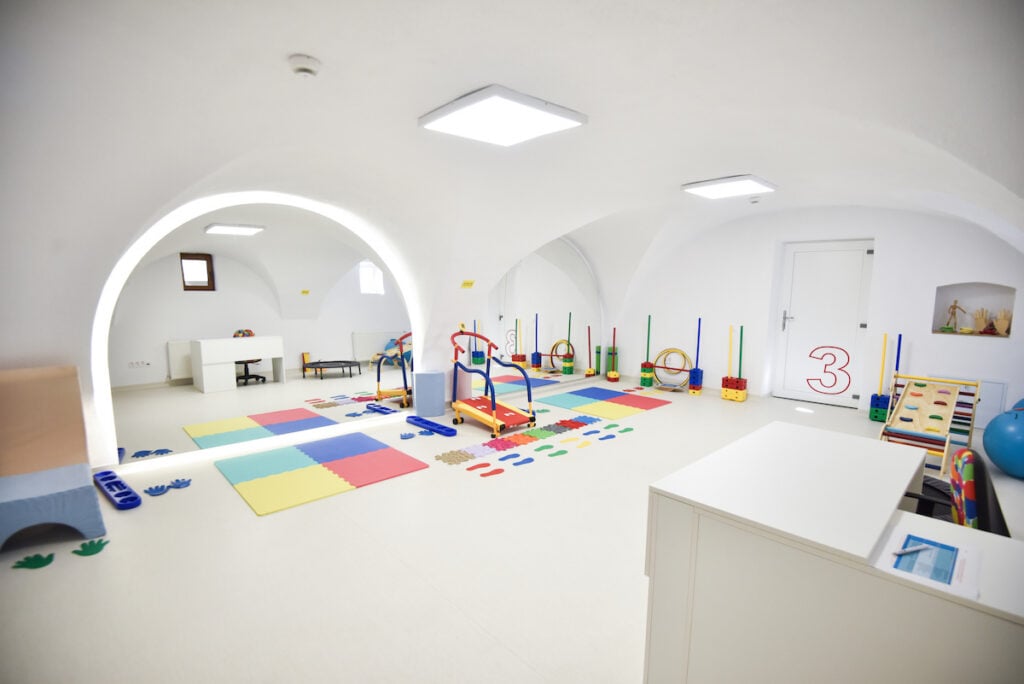 policlinica sf mihail si gavriil publicitate foto ts6