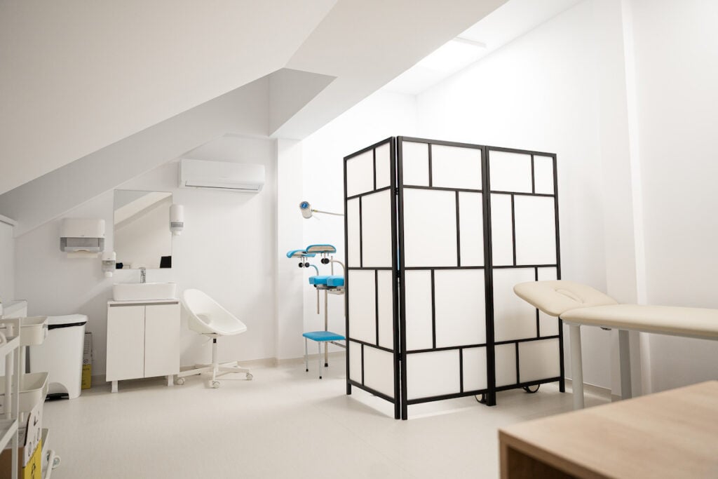 policlinica sf mihail si gavriil publicitate foto ts8