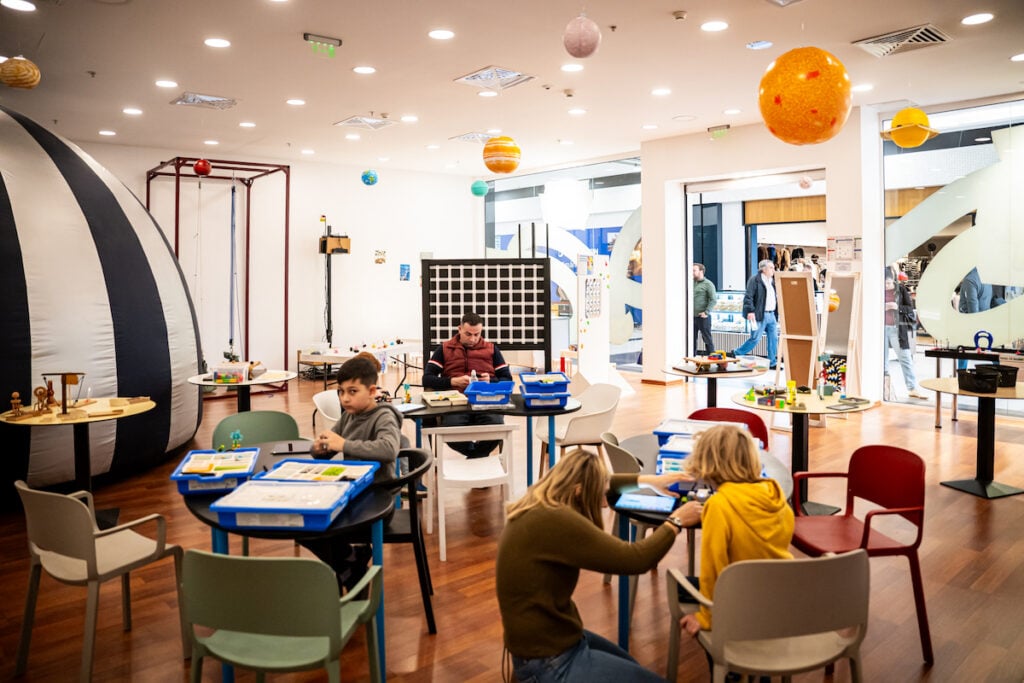 stiintescu hub publicitate shopping city2