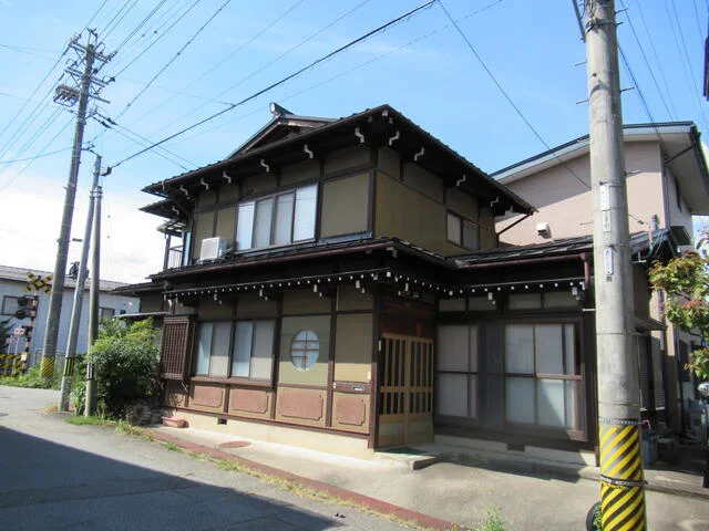 Sursa foto: https://app.akiya-mart.com/