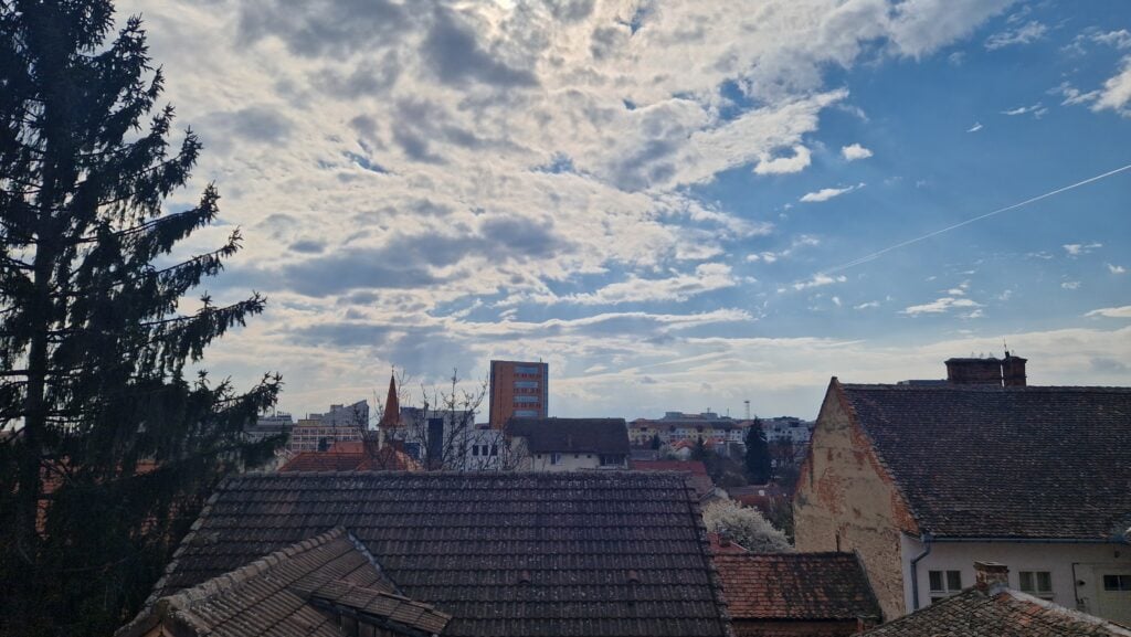 Vedere din mansarda Youth Division. Foto: Turnulsfatului.ro