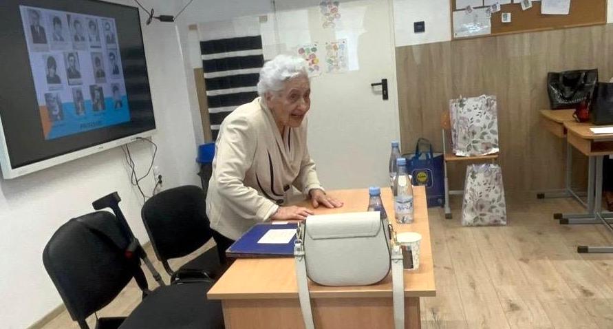 Luni, 25 mai, la Biserica din Groapă va avea loc slujba de sărăcustă. Marți, 26 mai, prof. Ana Năfrăniță va fi înmormântată. Sursa foto: turnulsfatului.ro
