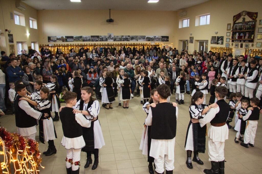 Ansamblul Hora din Rusca – Sebeșu de Jos1