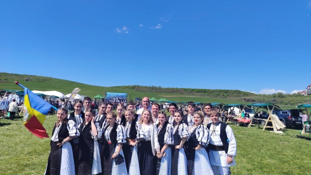 Ansamblul Hora din Rusca – Sebeșu de Jos2