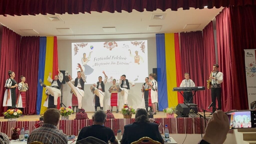 Ansamblul Hora din Rusca – Sebeșu de Jos9