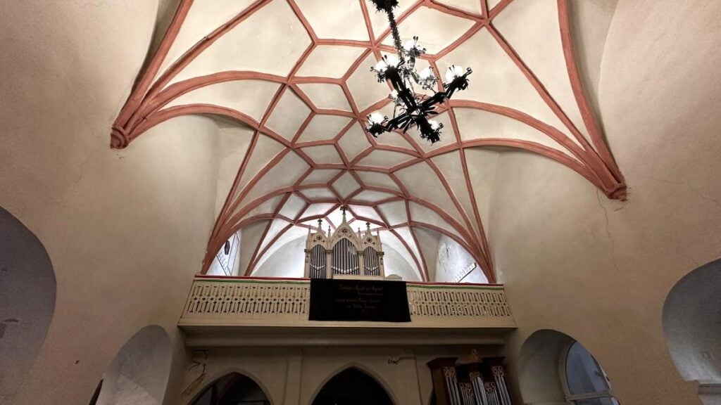 Biserica reformata fortificată din Ocna Sibiului11