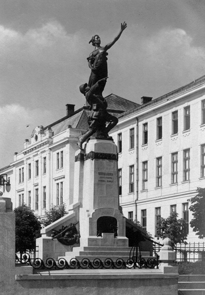 Monumentului Ofițerilor Jertfiți Pentru Întregirea Neamului în orașul Sibiu1