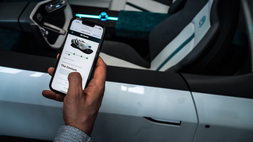 Funcțiile de car sharing digital asigură accesul, care poate fi oferit sau retras familiei sau prietenilor, în siguranță. Sursa foto : Marquardt