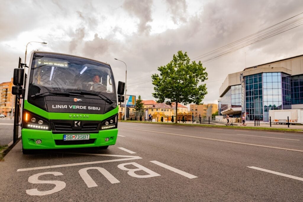 autobuz tursib publicitate foto tursib