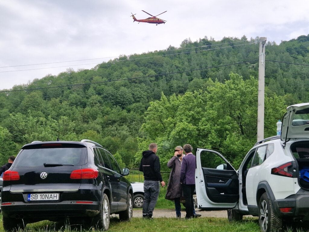Pe un elicopter al Inspectoratului general al aviației a fost instalată o cameră cu termoviziune. Sursa foto: turnulsfatului.ro