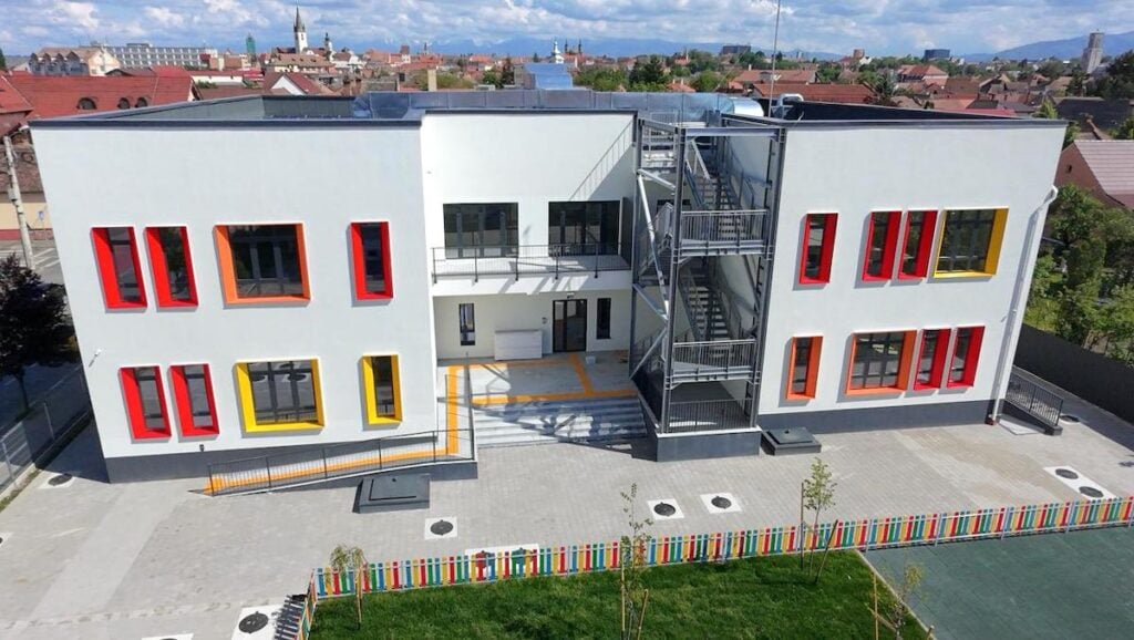 gradinita si cresa piata cluj, foto turnul sfatului4