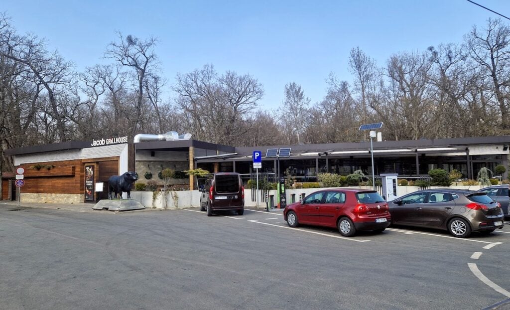Extinderea restaurantului Jacobs face obiectul unui proces aflat în derulare cu Primăria Sibiu. Sursa foto: turnulsfatului.ro