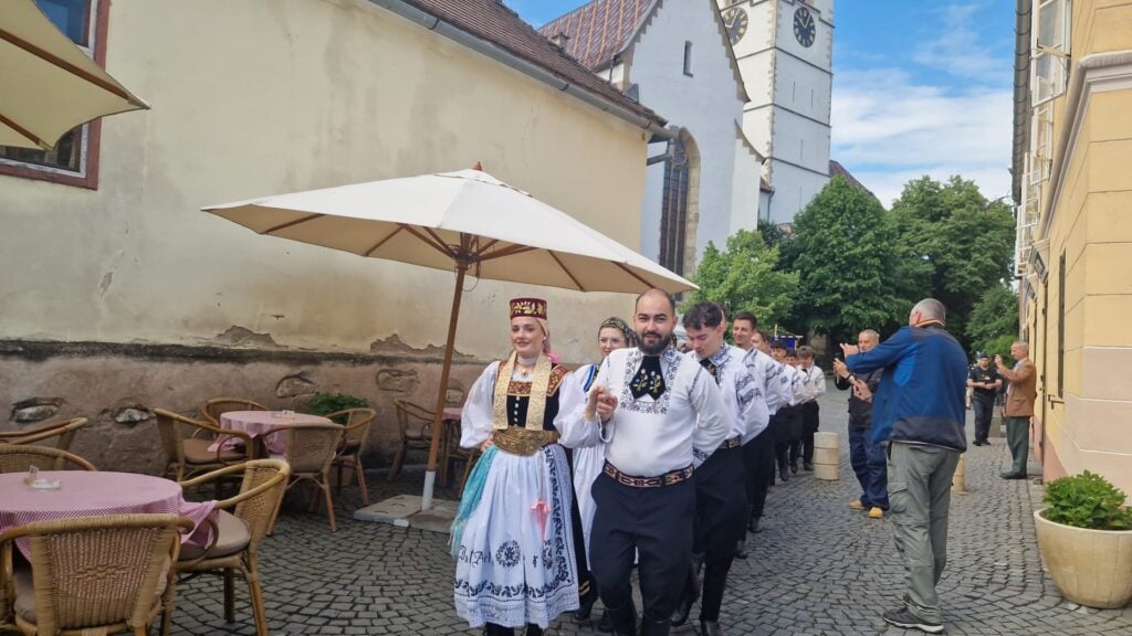 parada maifest