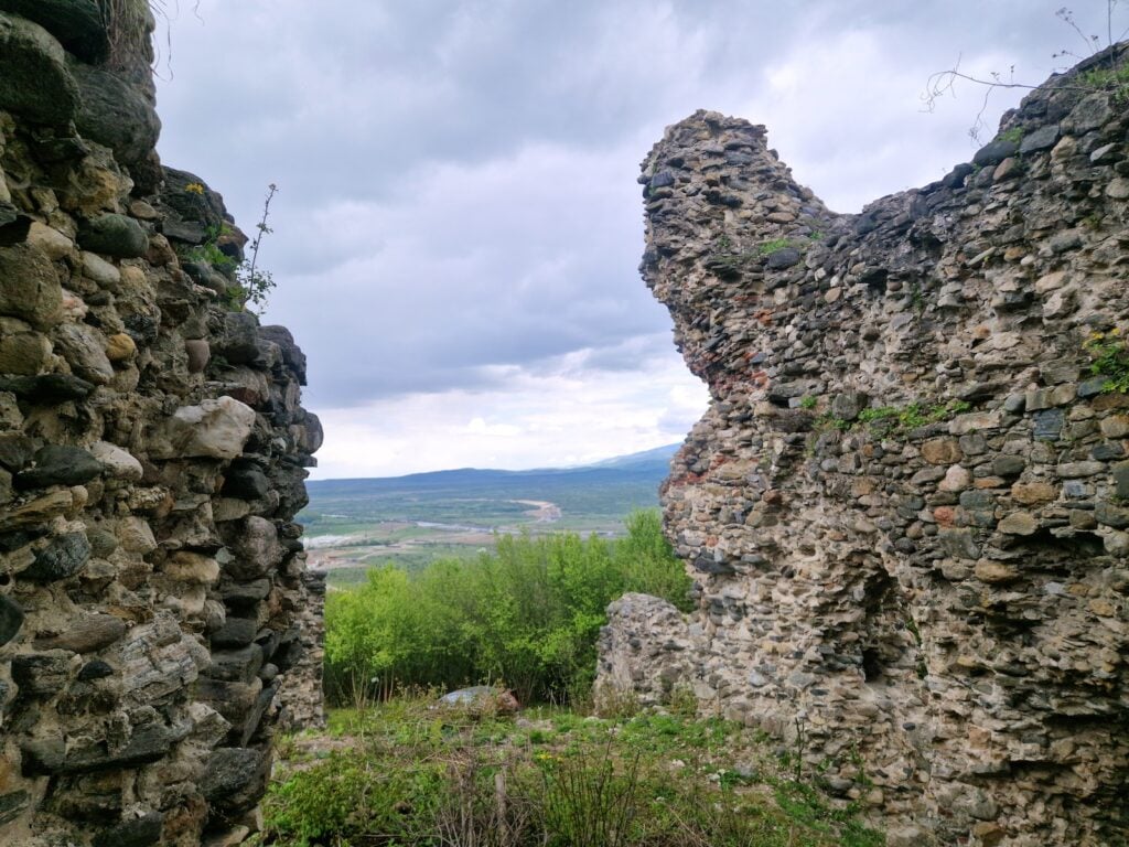 Ruinele cetății „Landskrone”. Foto: turnulsfatului.ro